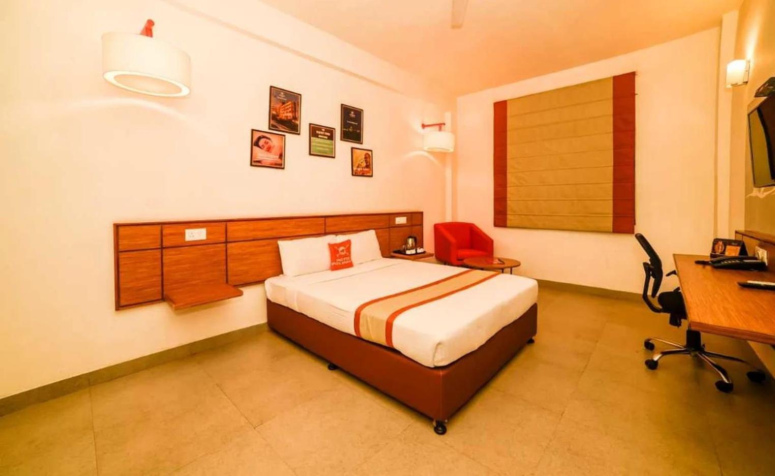 Max Hotels Аллахабад Экстерьер фото