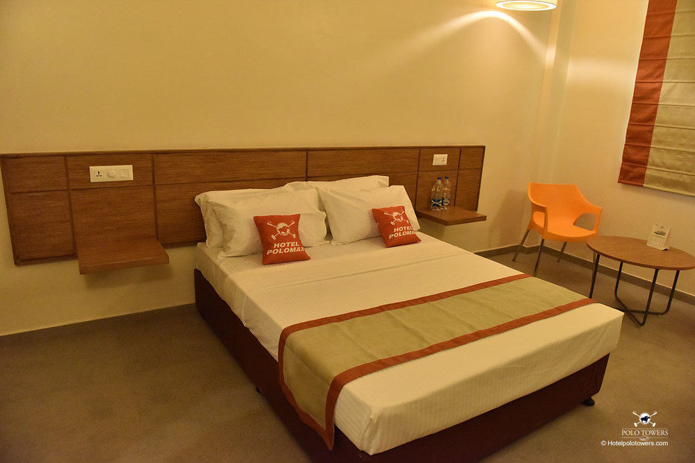 Max Hotels Аллахабад Экстерьер фото